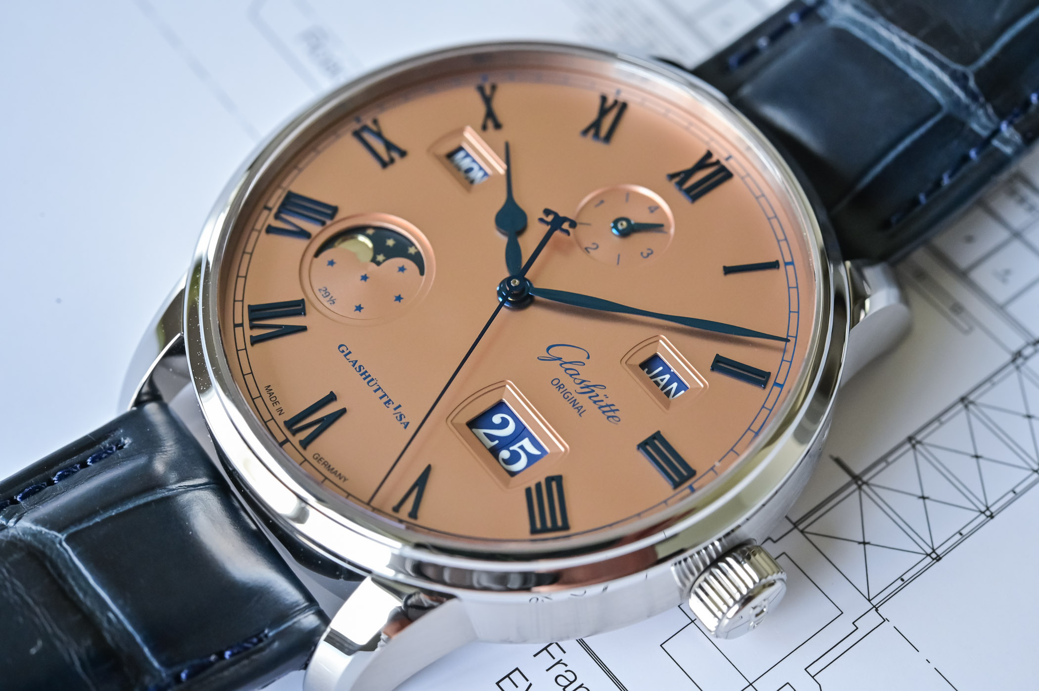 Hands On Glash tte Original Senator Excellence Perpetual Calendar Salmon Hands On Glash tte Original Senator Excellence Perpetual Calendar Salmon