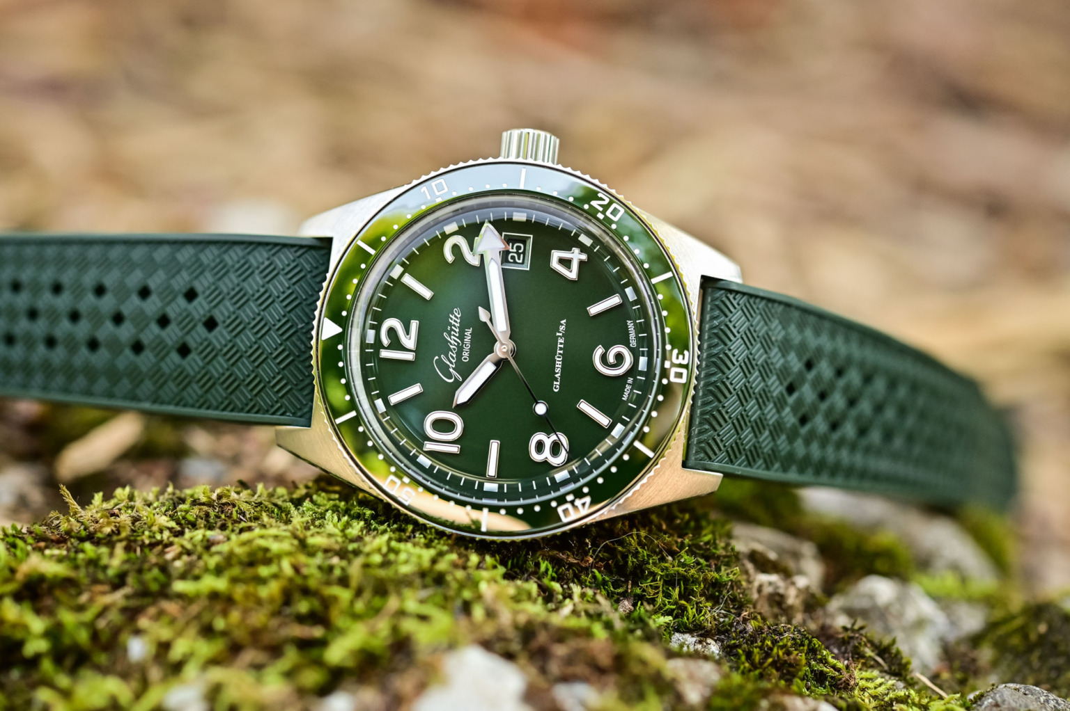 Le grand club des propriétaires de Glashütte Original - tome III - Page 29 Glashutte-Original-SeaQ-39.5mm-Reed-Green-Dial-review-video-7-1536x1022