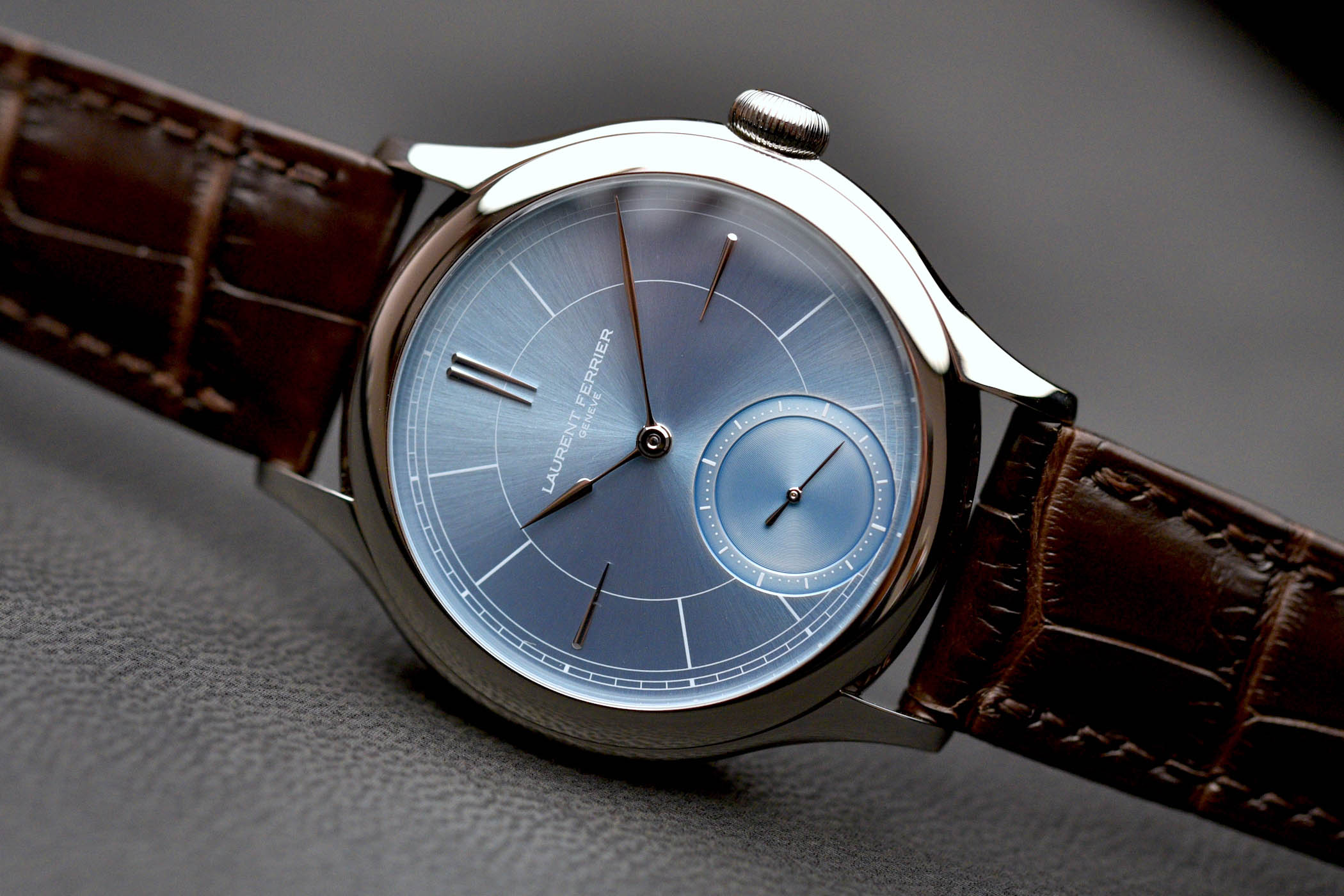 Buying Guide - Alternatives to the Tiffany-Blue Dial Patek Philippe 5711
