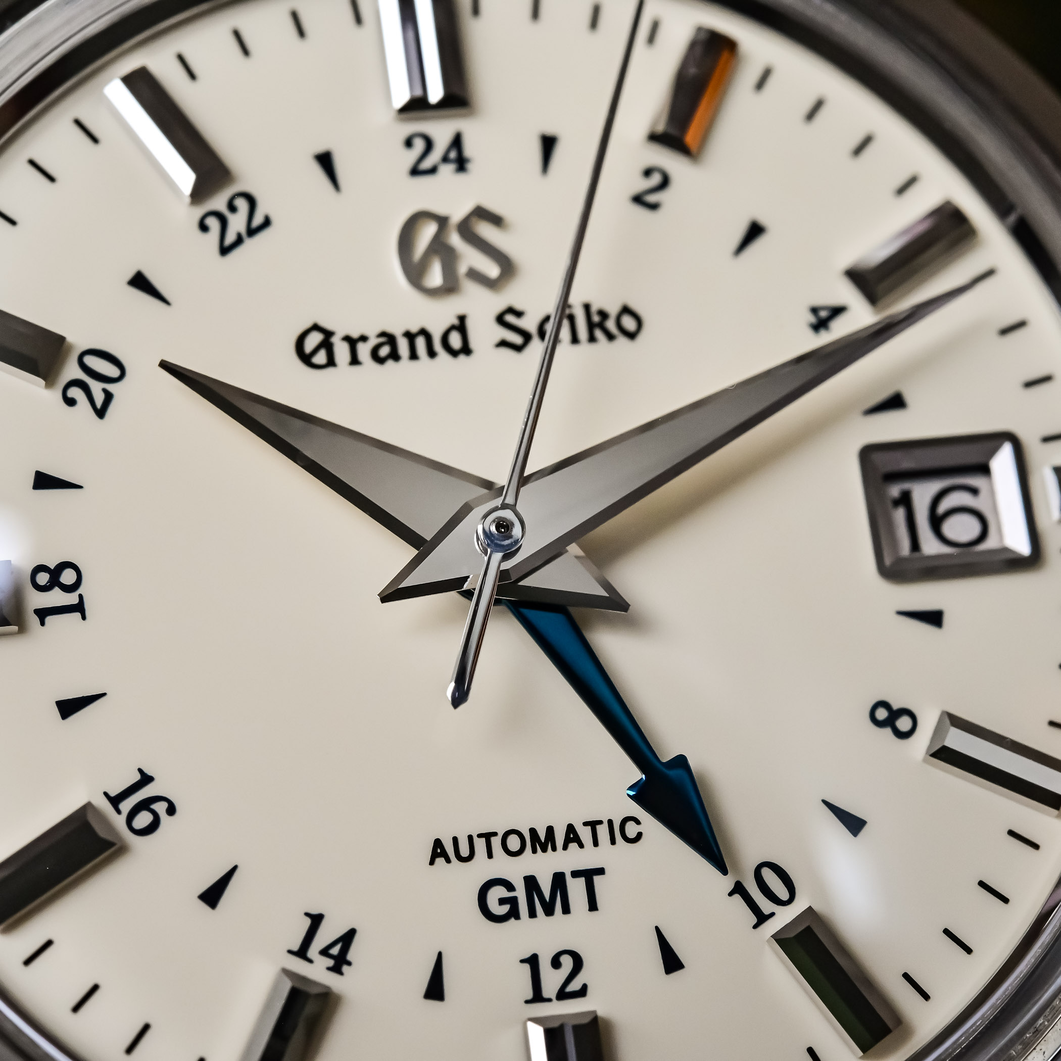Grand Seiko Elegance GMT SBGM221 dial hands detail