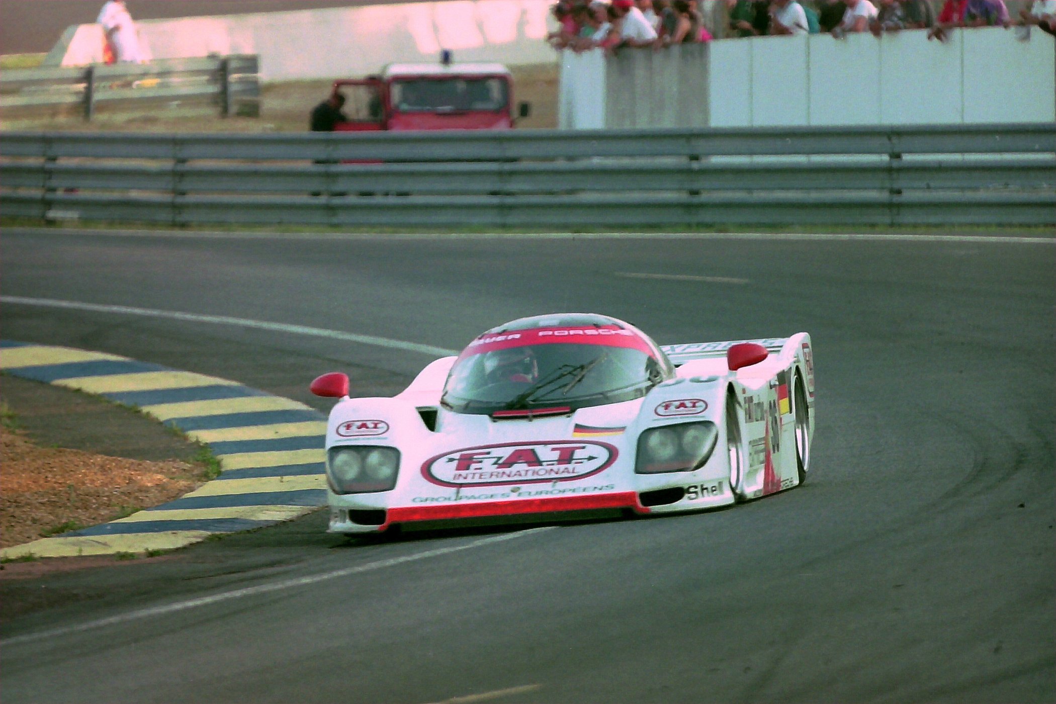 Porsche Dauer 962 Le Mans race car 24 Hours of Le Mans 1994 1