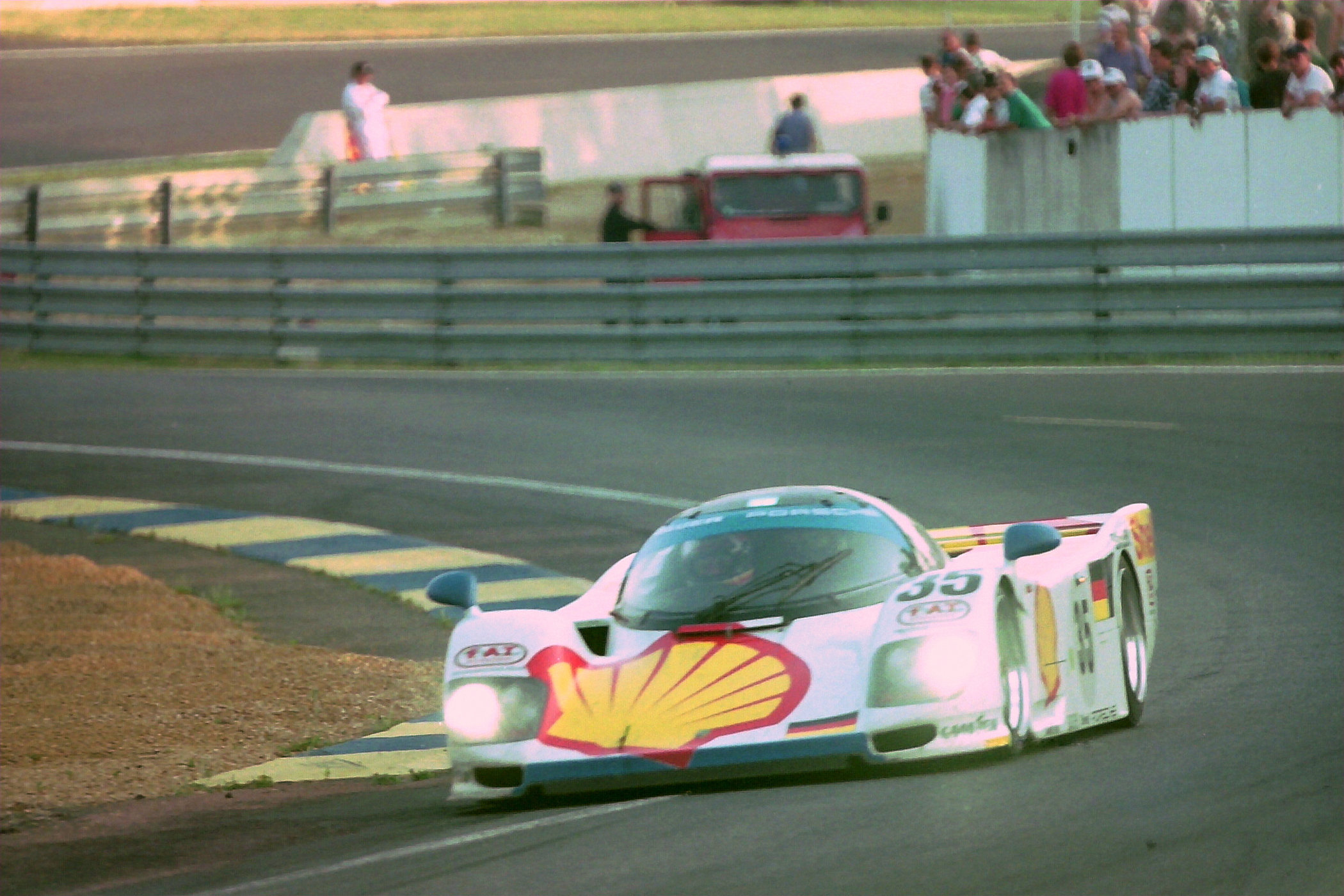 Porsche Dauer 962 Le Mans race car 24 Hours of Le Mans 1994 4