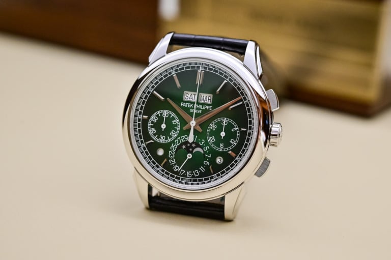 Patek Philippe 5270P-014 Perpetual Calendar Chronograph Green Lacquered Dial Platinum