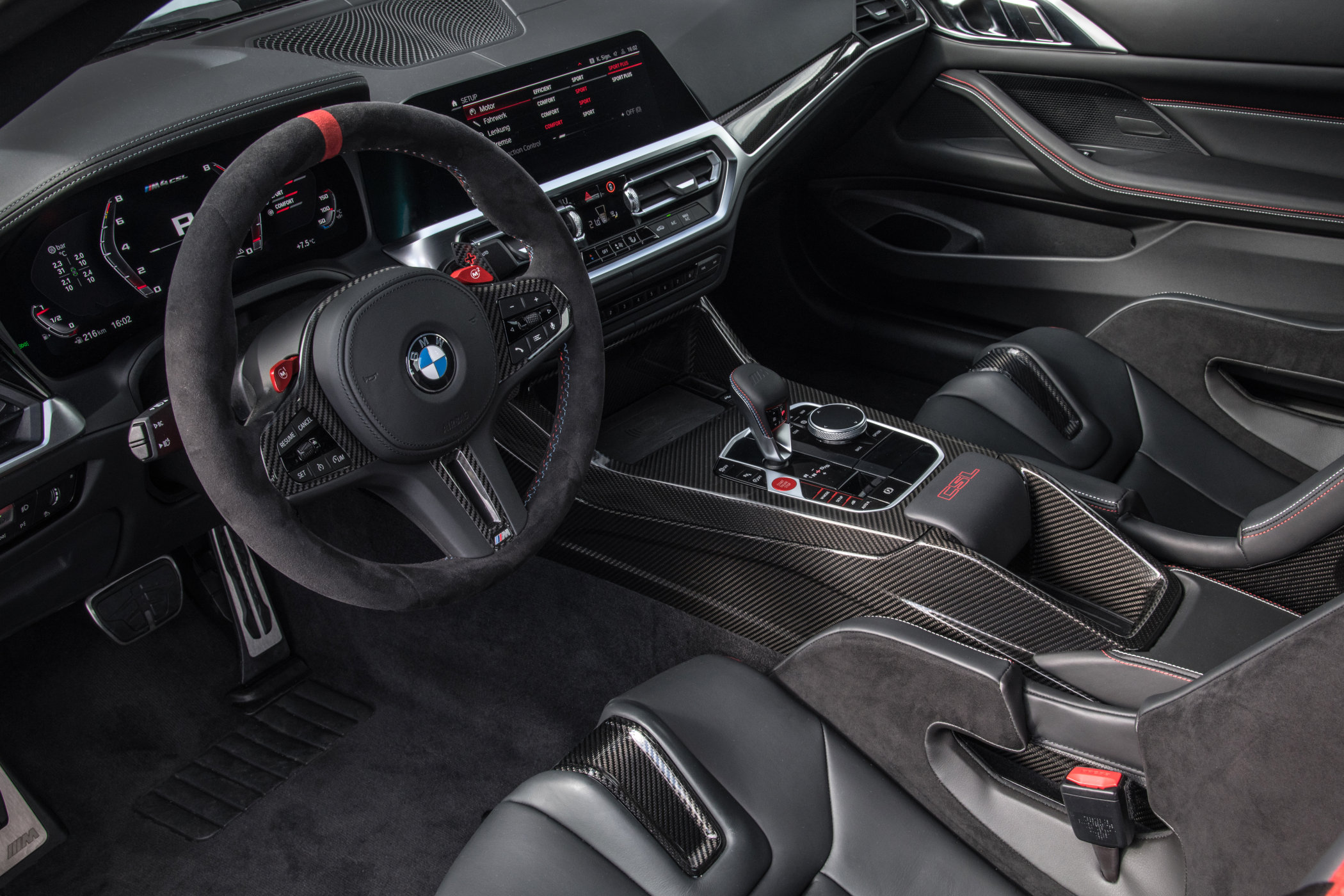 2022 BMW M4 CSL 9