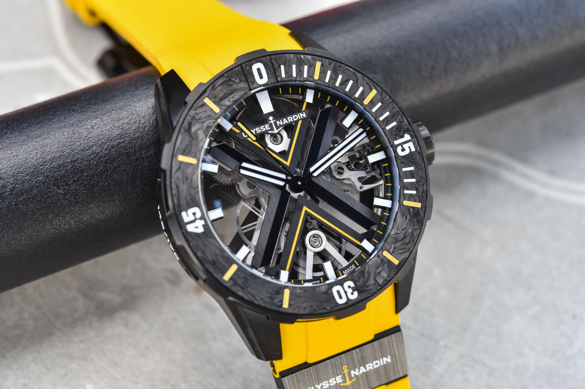 HandsOn The Ulysse Nardin Diver X Skeleton Black Carbonium (Price)