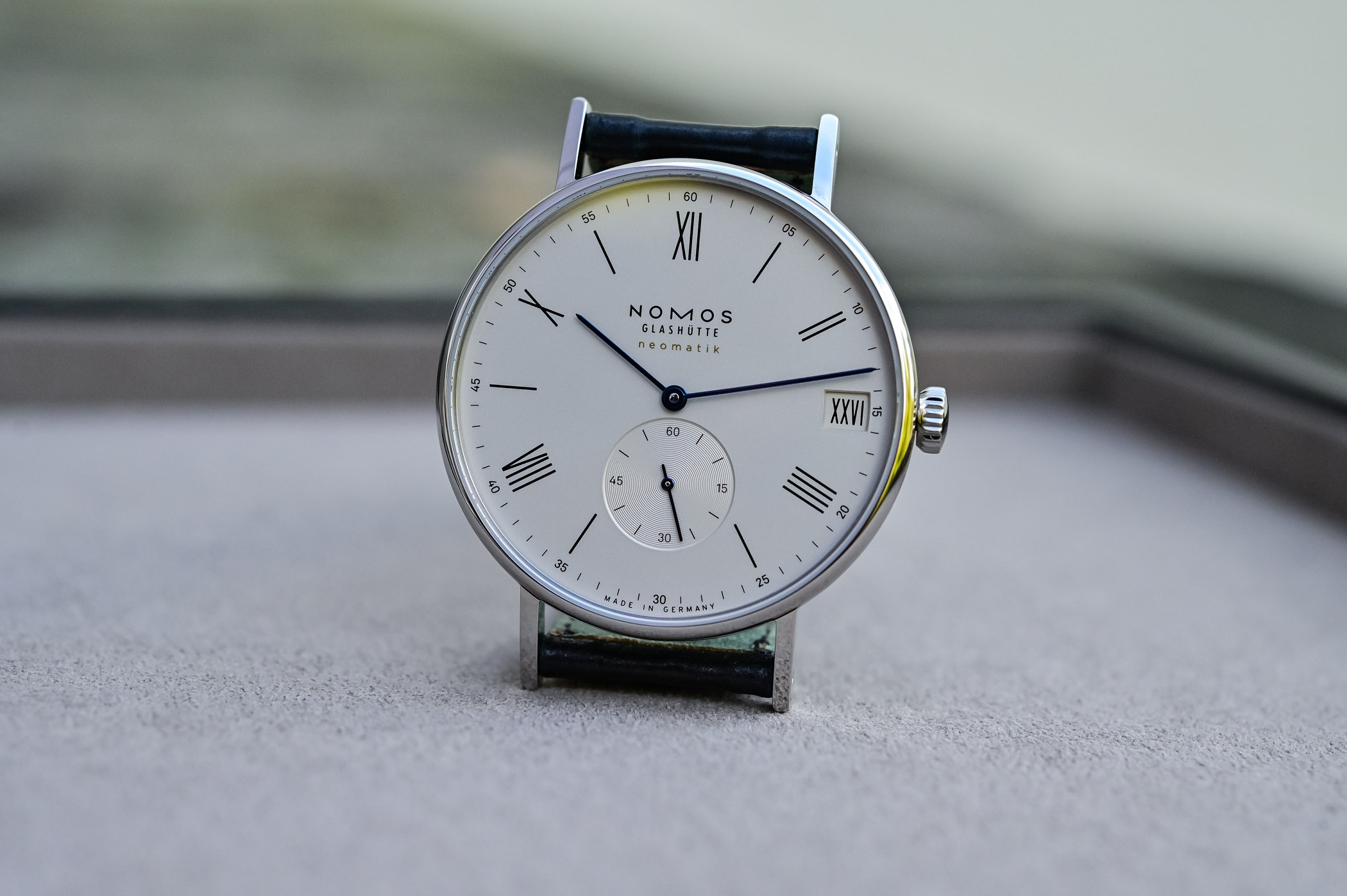 Nomos Ludwig neomatik 41 date Roman Numerals reference 262