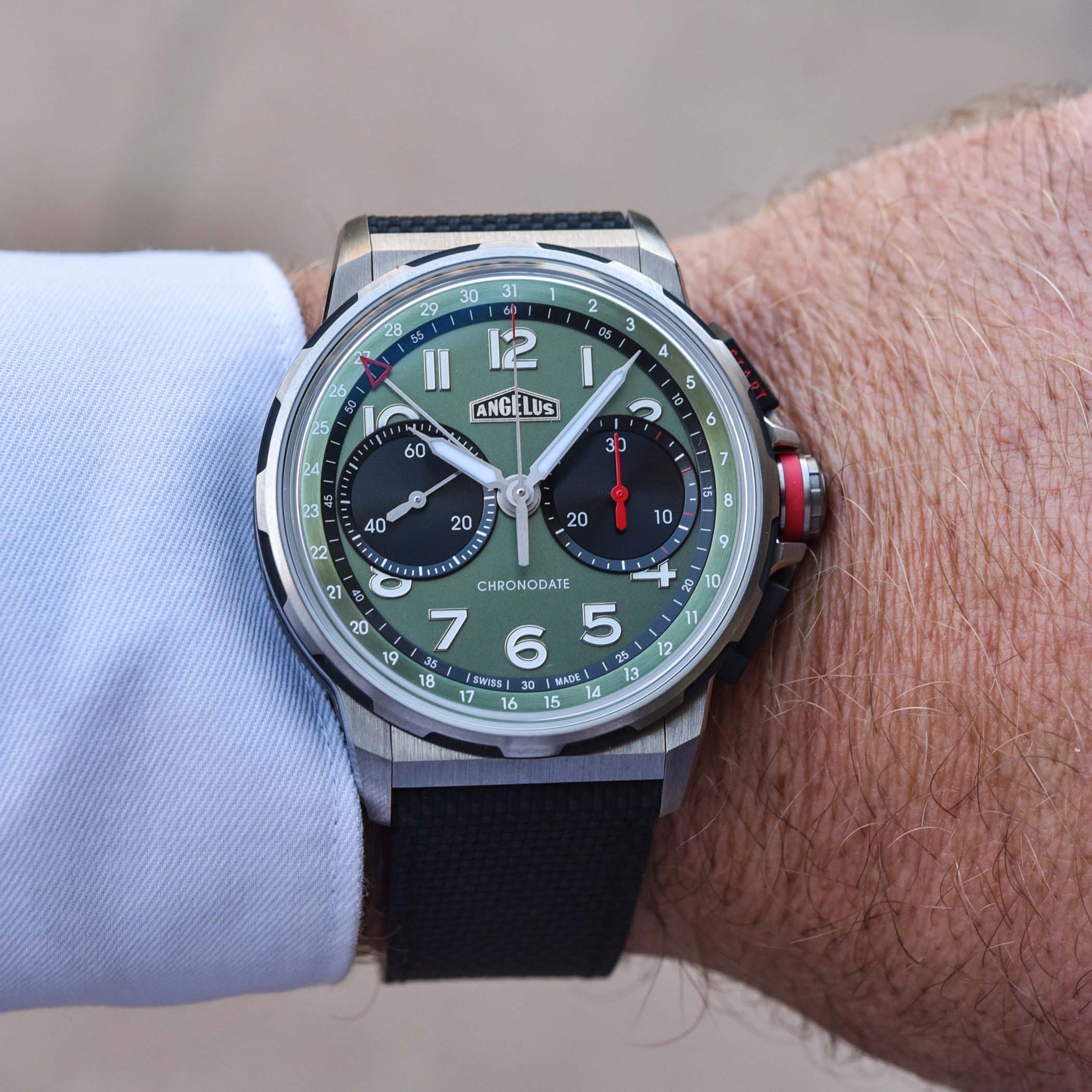 NEw Editions Angelus Chronodate - titanium bracelet fern green dial - video review - 12