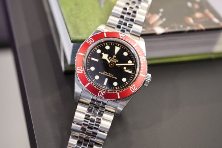 Hands-On: The new Tudor Black Bay Master Chronometer is a Monochromatic ...