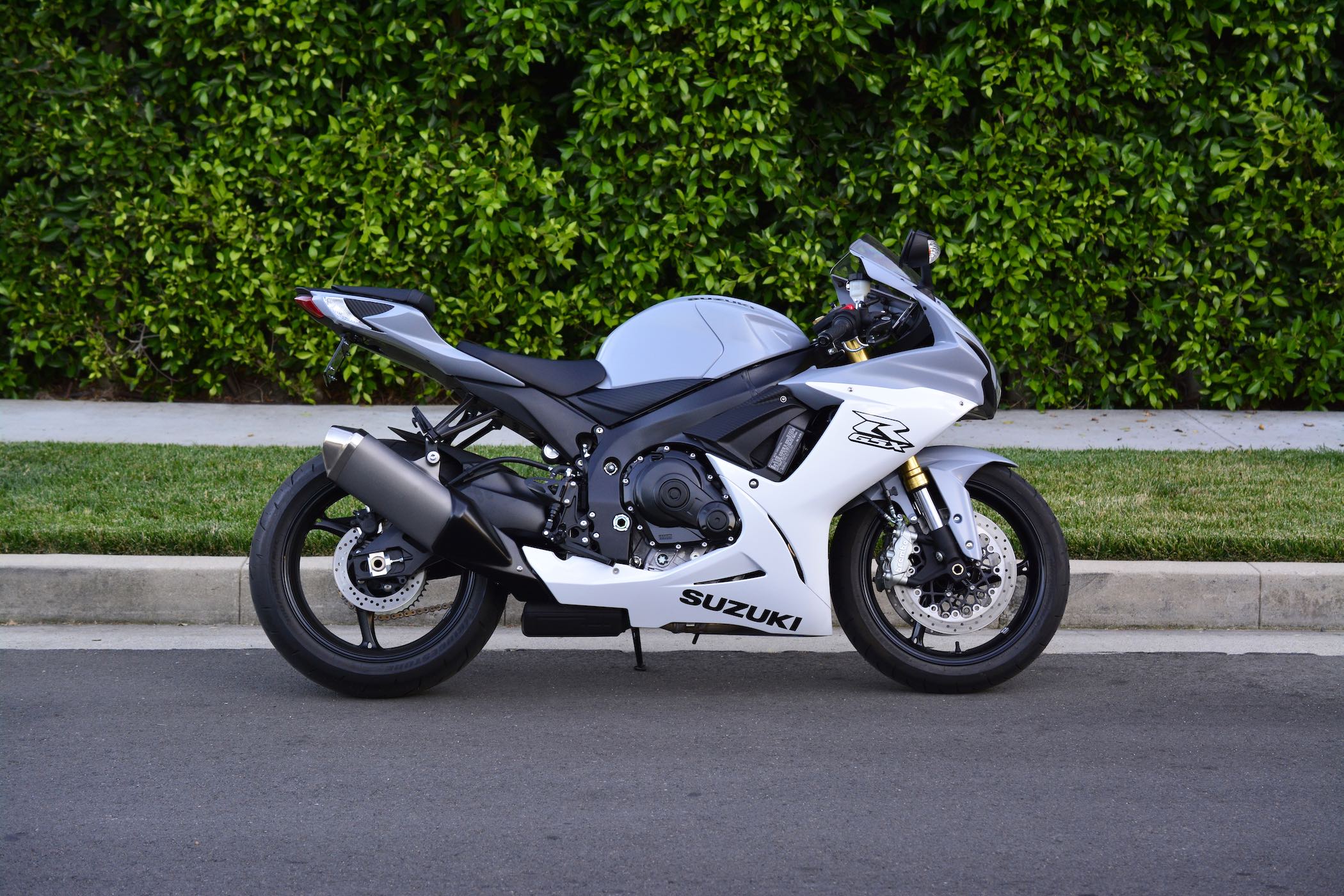 Suzuki gsxr 750 price online