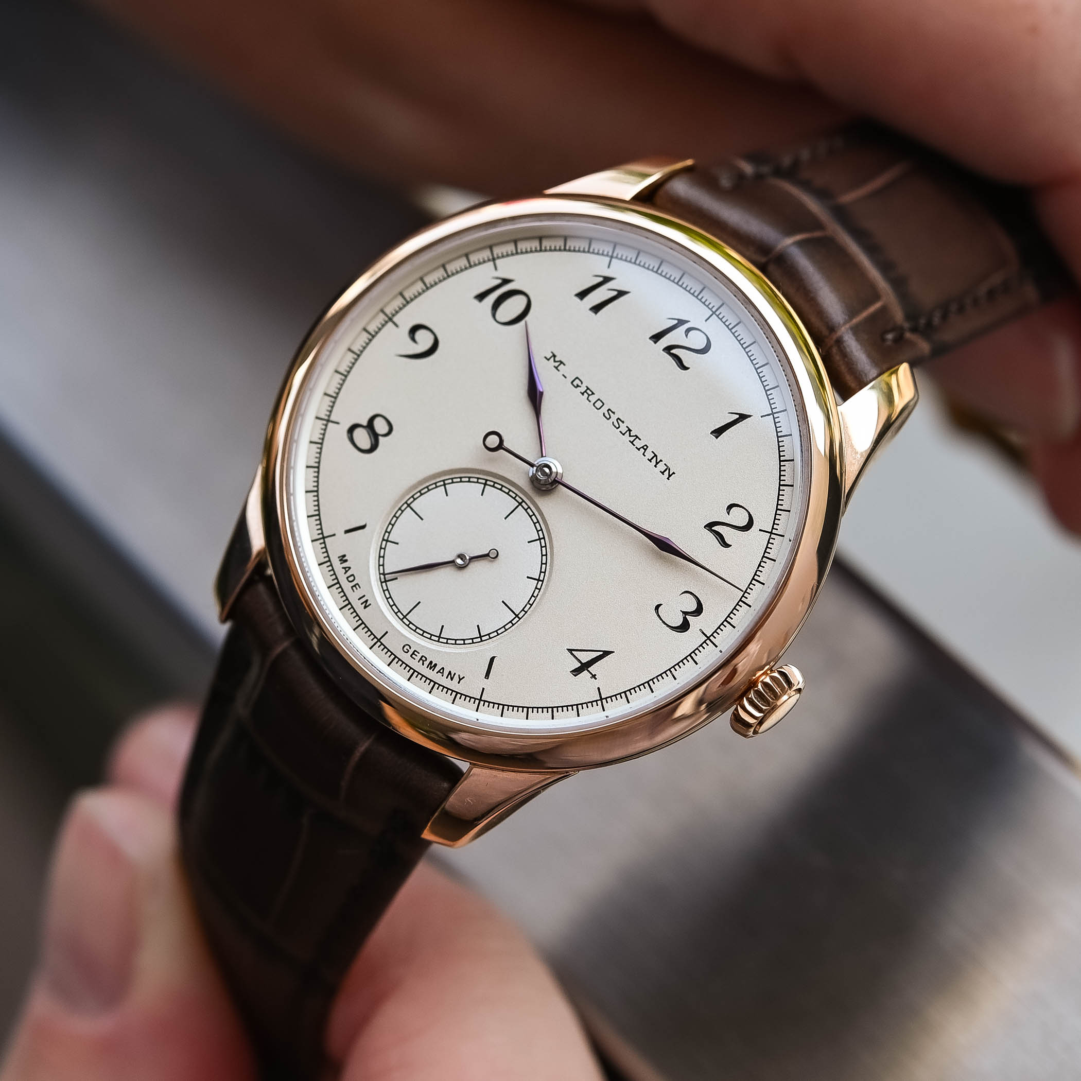 Moritz Grossmann Tefnut Silver-Plated by Friction Rose Gold - Hands-on Review - 8