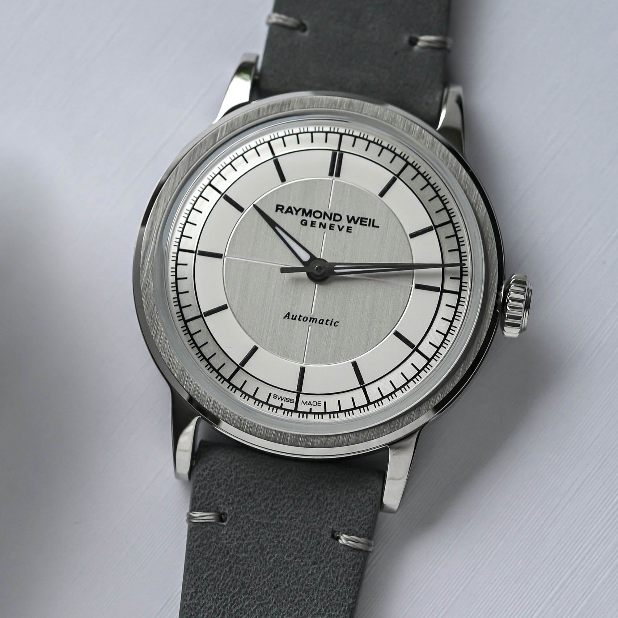 Zegarek Raymond Weil Millesime 35 mm z centralną sekundą