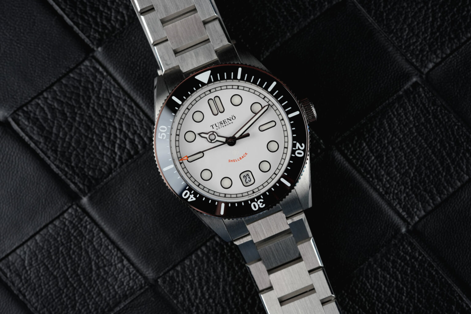 The Well-Equipped Tusenö Shellback V2 - Monochrome Watches