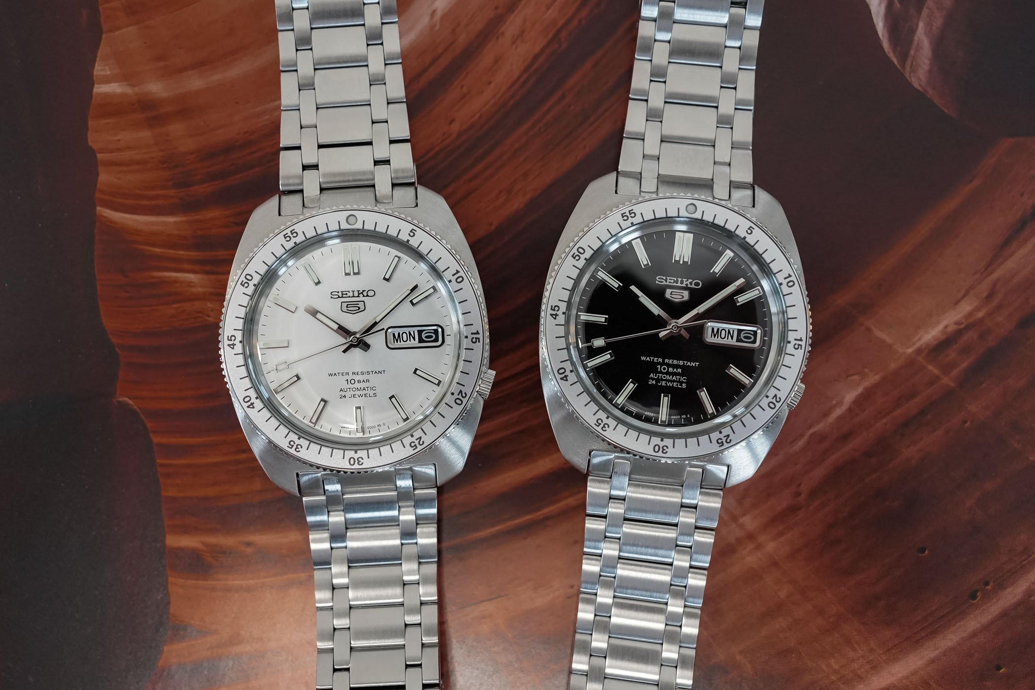 monochrome-watches.com