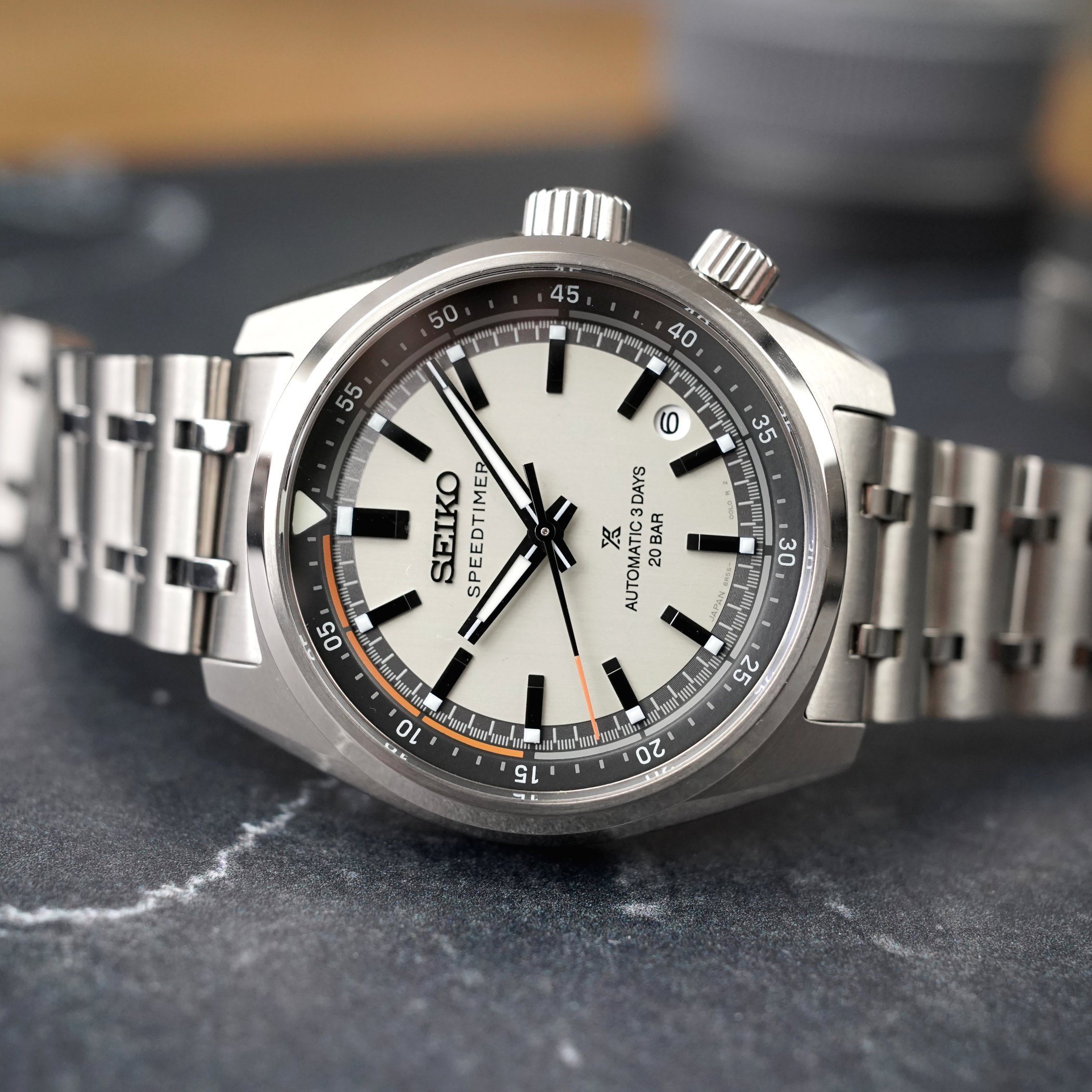 最初の外観 – 新しいSeiko Prospex SpeedTimer SPB513＆SPB515
