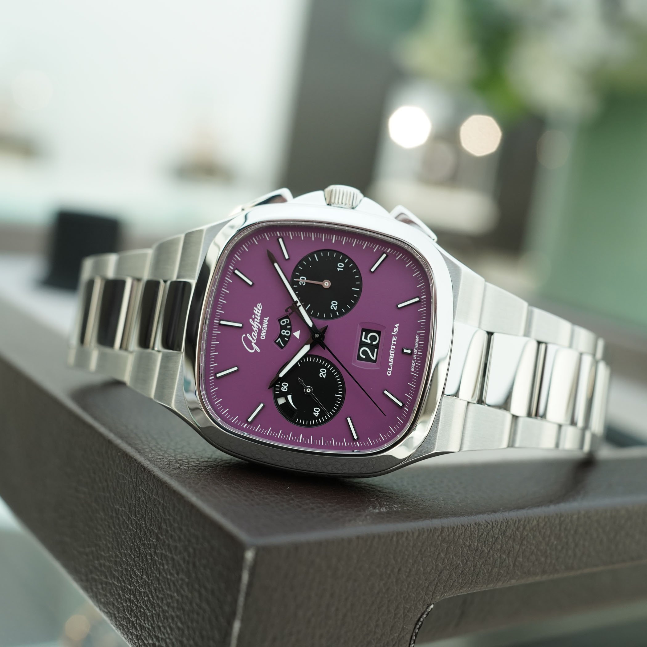 First look -the new Glashütte -Original -Chronograph -Panorama date with “Plasma” and “Fusion” digit