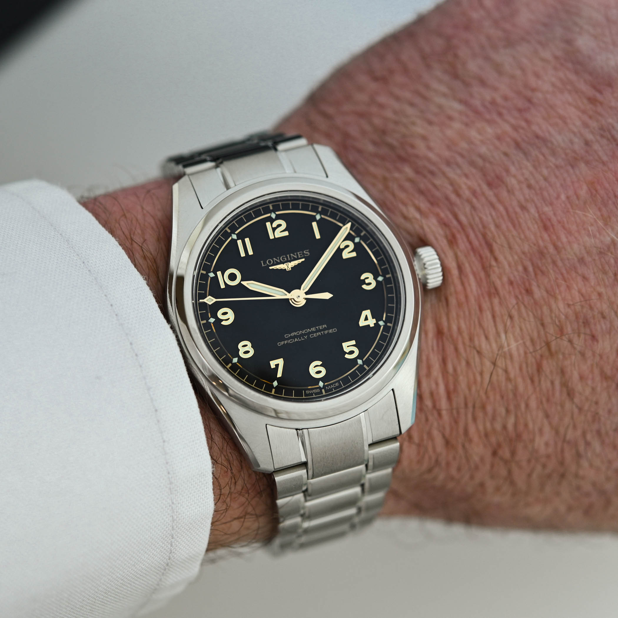 Quelle montre cadran Gilt pour un budget de +/- 2000€ Longines-Spirit-Pilot-time-only-39mm-2025-review-6